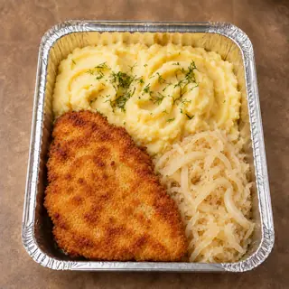 Panierowany filet z kurczaka z purée